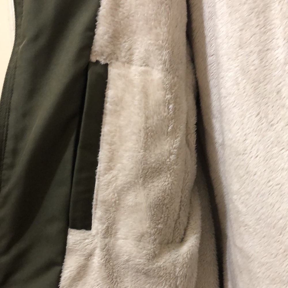 Calvin Klein coat - Picture 7 of 9